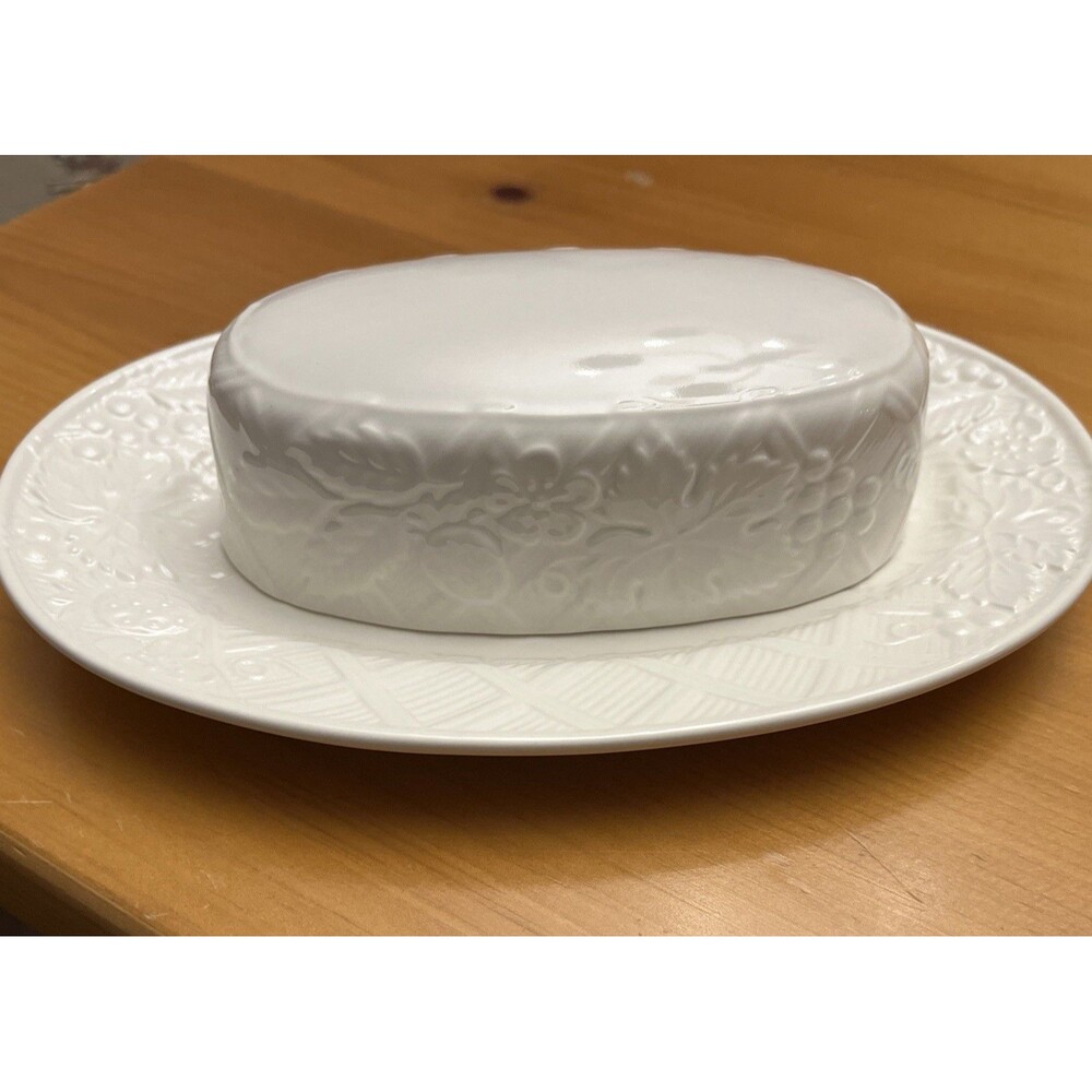 Mikasa English Countryside Covered Butter Dish White W/ Fruit Basket Weave Oval